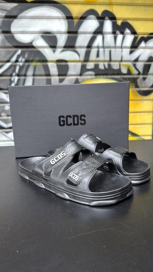 כפכף GCDS שחור