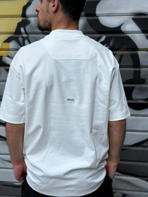 טישרט באלר לבנה לוגו במרכז החזה