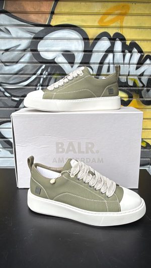 סניקרס באלר ירוקות