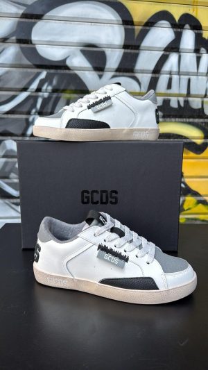 סניקרס GCDS לבן אפור