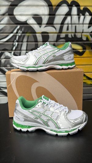 אסיקס קיאנו לבן ירוק