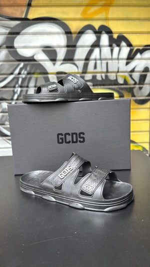 כפכף GCDS שחור